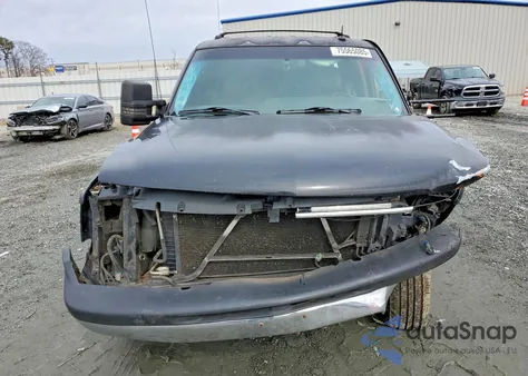 2003 Chevrolet Tahoe C1500 z USA, uszkodzony, nr VIN 1GNEC13Z73J332049